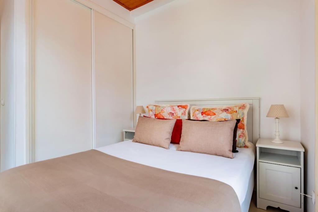 Chiado 1br Flat - Lisbon's Downtown Lisboa