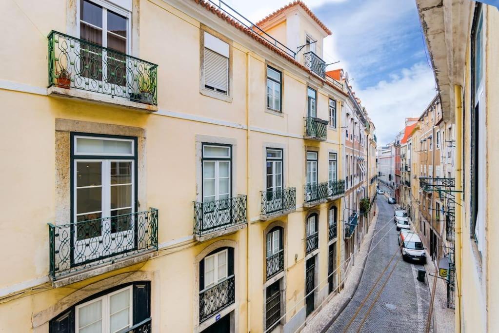 Chiado 1br Flat - Lisbon's Downtown Apartamento *