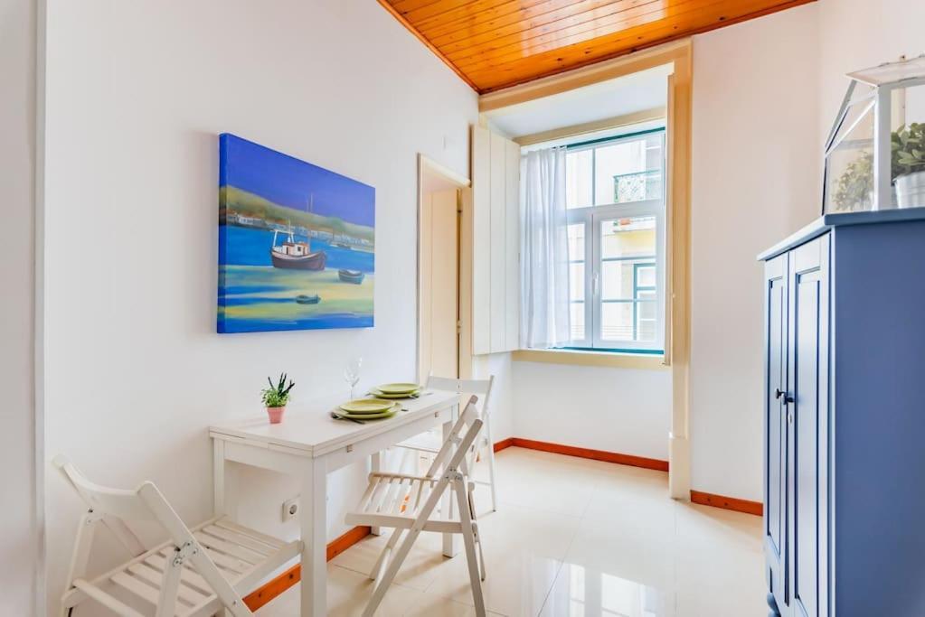 Chiado 1br Flat - Lisbon's Downtown Apartamento *