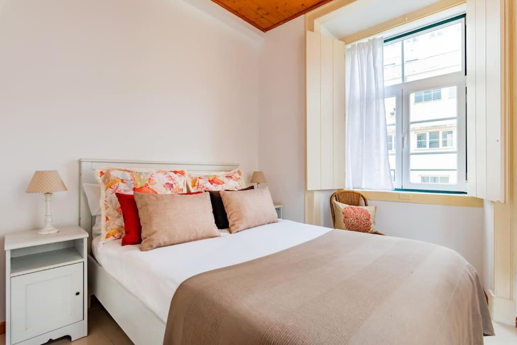 Chiado 1br Flat - Lisbon's Downtown Apartamento Lisboa